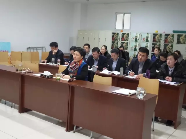 1586163015847952.jpg 【會(huì)議】嵐山新瑪特組織召開2016年度中層述職大會(huì)1.webp.jpg